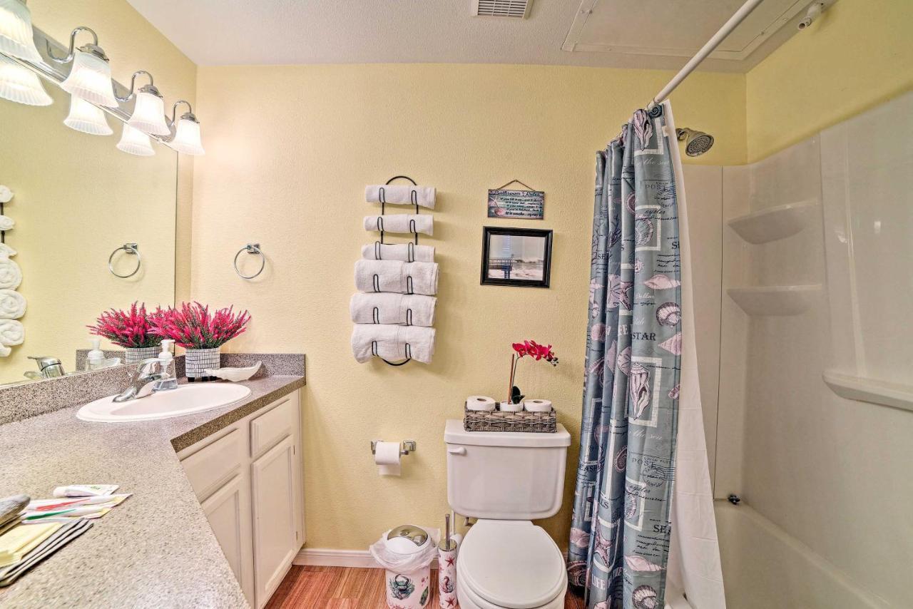 Corpus Christi Resort Condo - Walk To Beach! Exterior photo