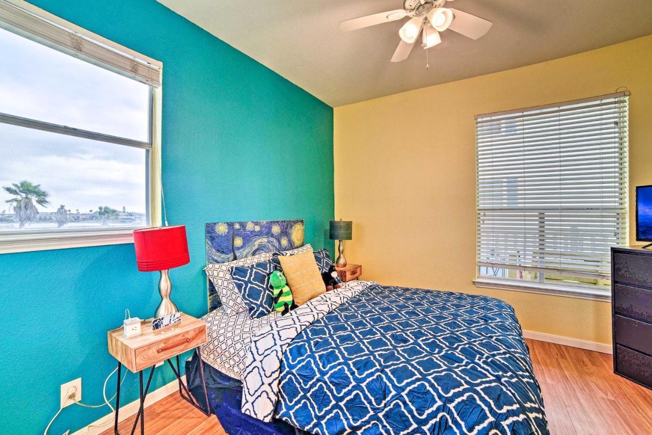 Corpus Christi Resort Condo - Walk To Beach! Exterior photo