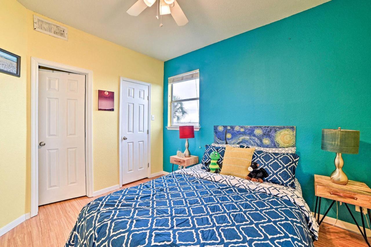 Corpus Christi Resort Condo - Walk To Beach! Exterior photo