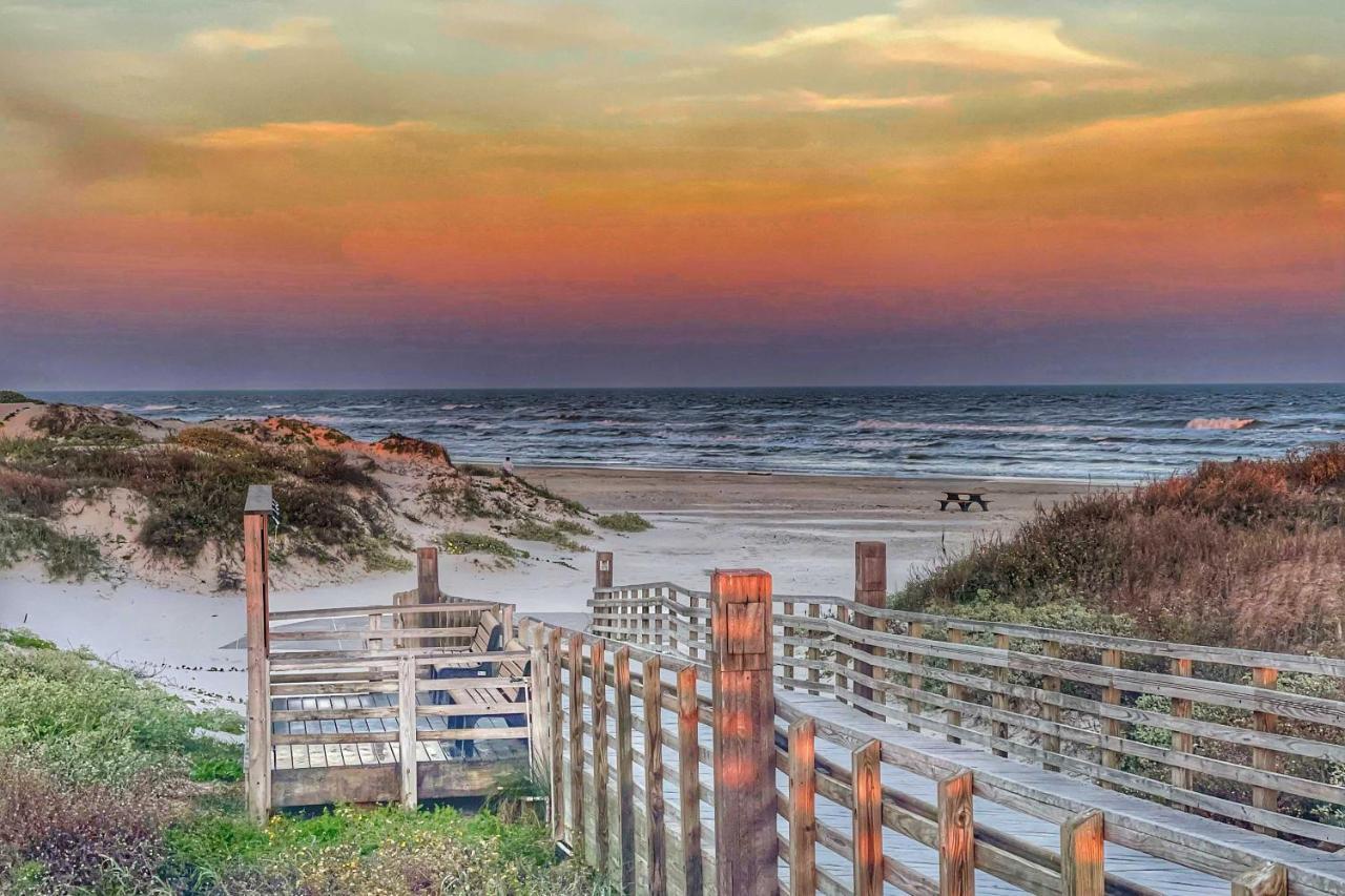 Corpus Christi Resort Condo - Walk To Beach! Exterior photo